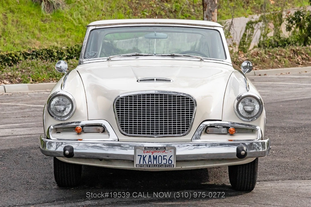 1962 Studebaker Avanti - Image 2 of 31
