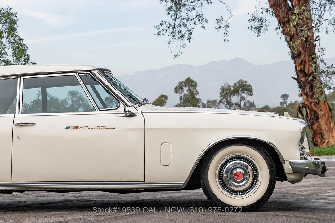 1962 Studebaker Avanti - Image 16 of 31