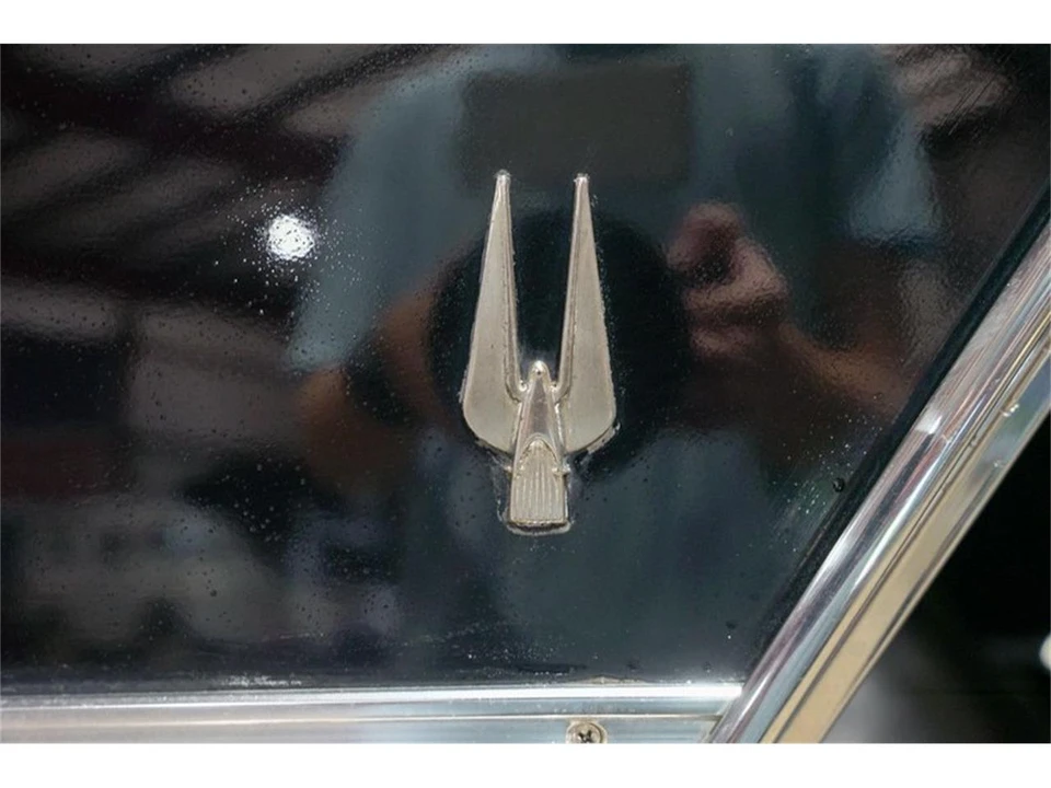 1962 Studebaker Avanti - Image 26 of 31