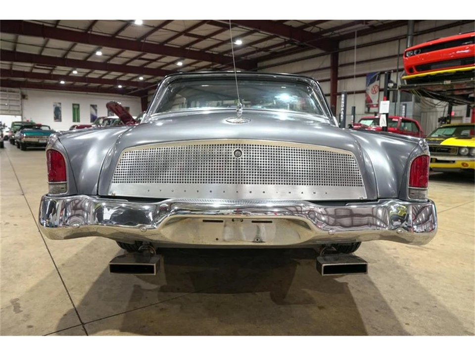 1962 Studebaker Avanti - Image 7 of 31
