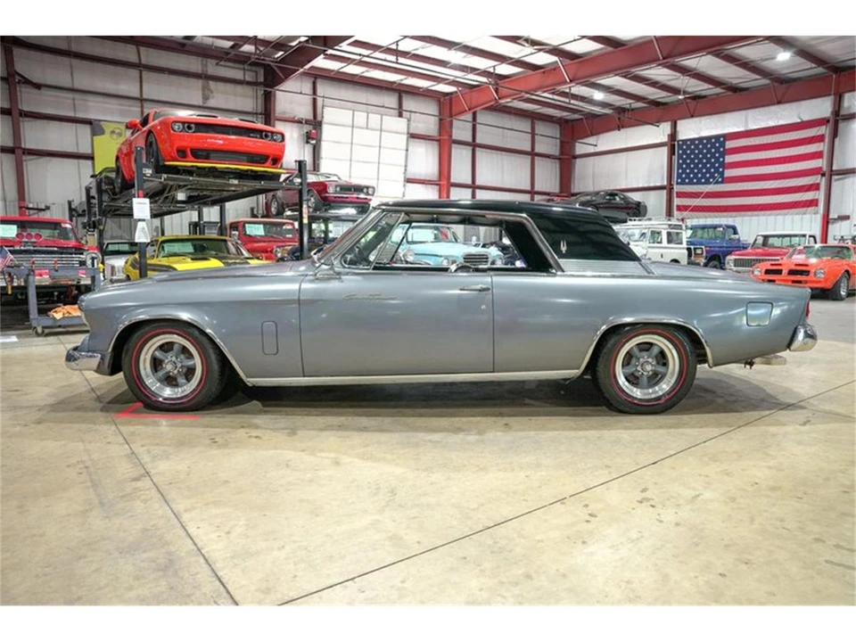 1962 Studebaker Avanti - Image 4 of 31