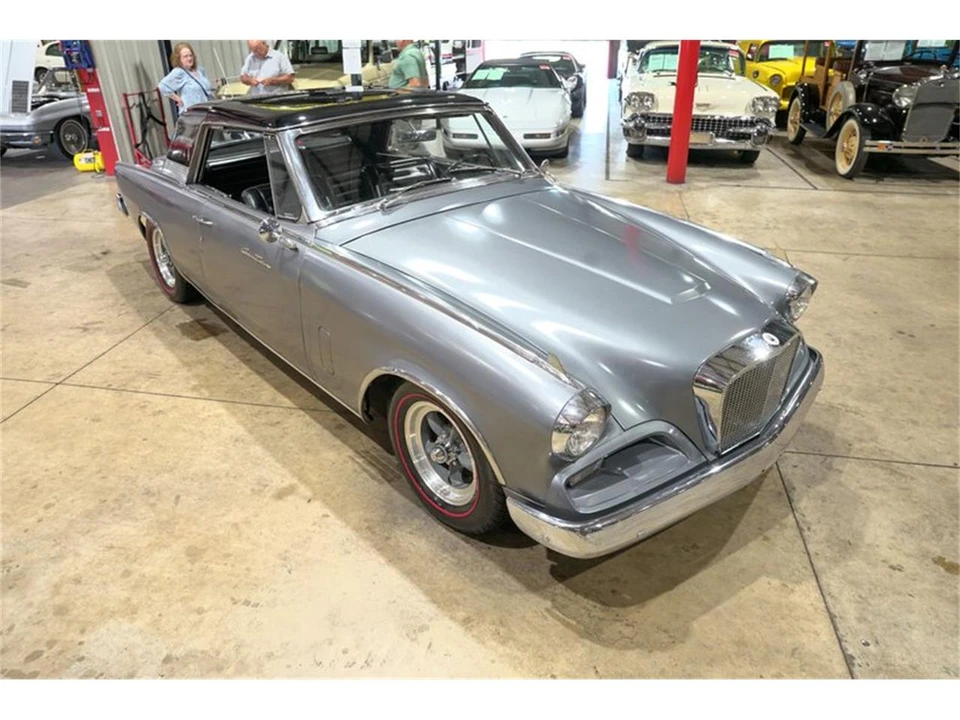 1962 Studebaker Avanti - Image 14 of 31