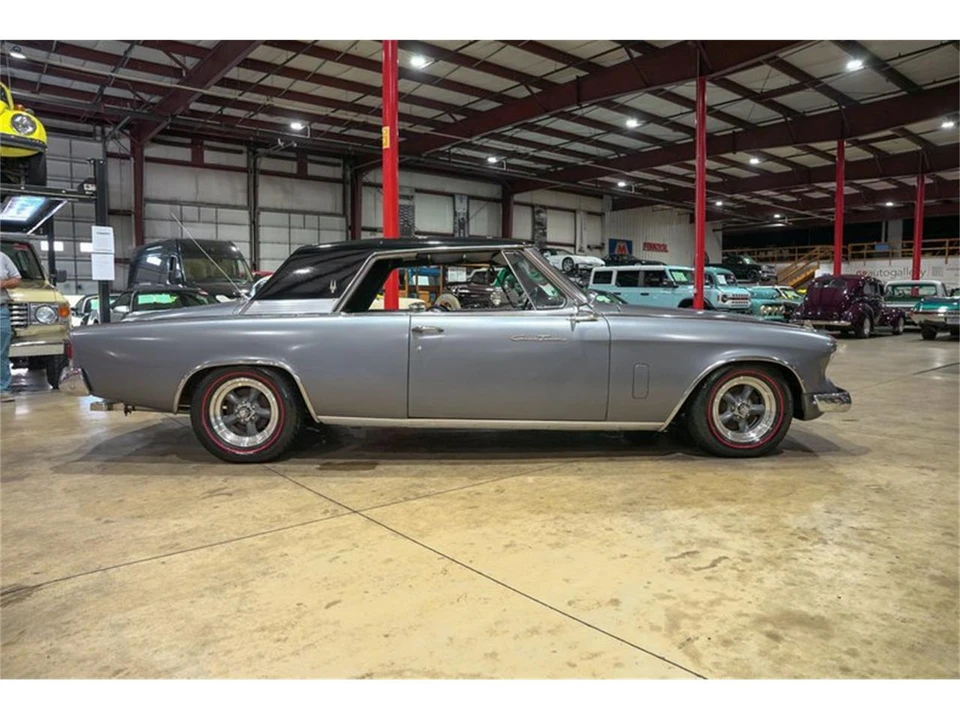 1962 Studebaker Avanti - Image 10 of 31