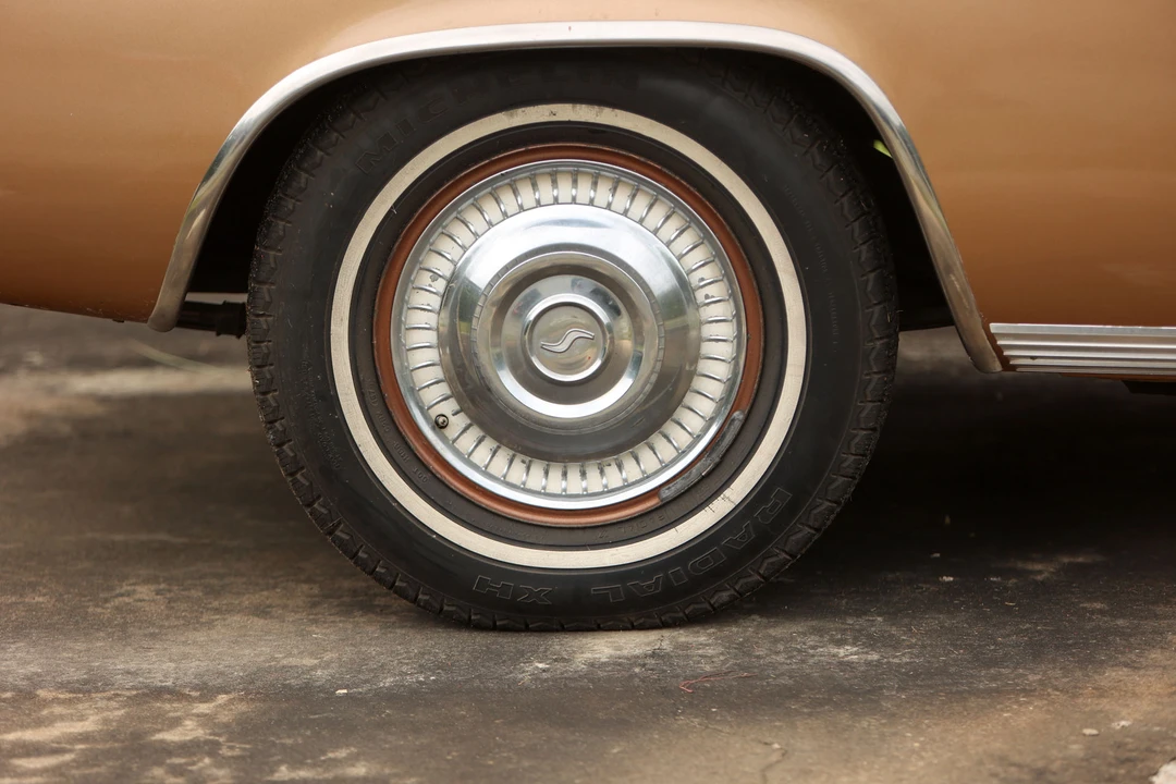 1962 Studebaker Hawk - Image 24 of 31