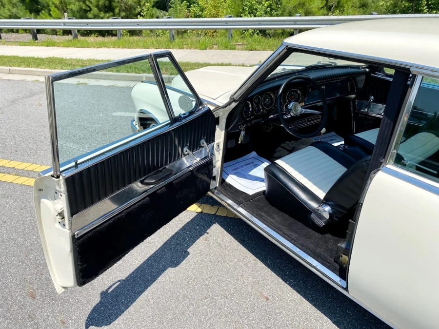 1962 Studebaker Hawk - Image 4 of 31