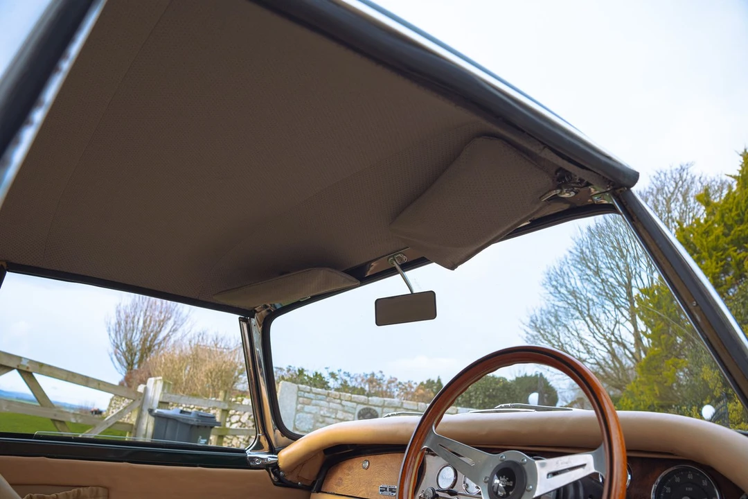 1962 Sunbeam Alpine Series II - Image 28 of 30
