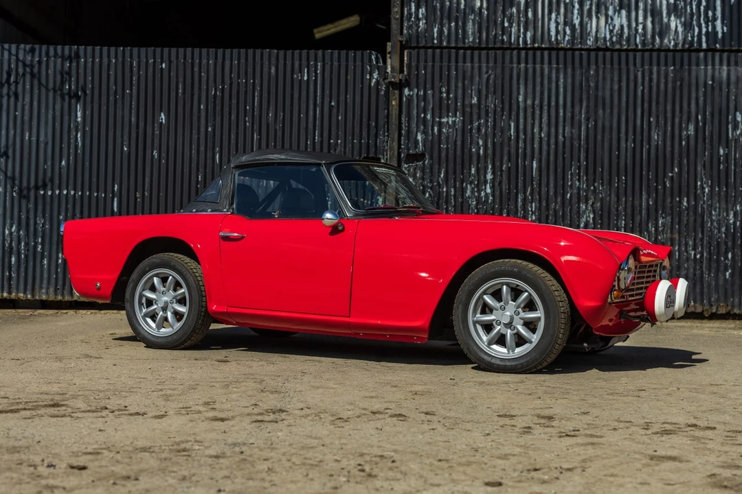 2023 Triumph TR4 - Image 2 of 30