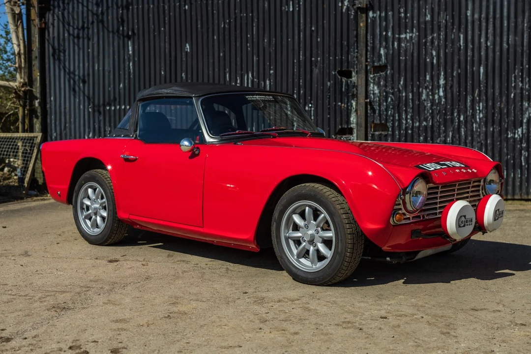 2023 Triumph TR4 - Image 15 of 30
