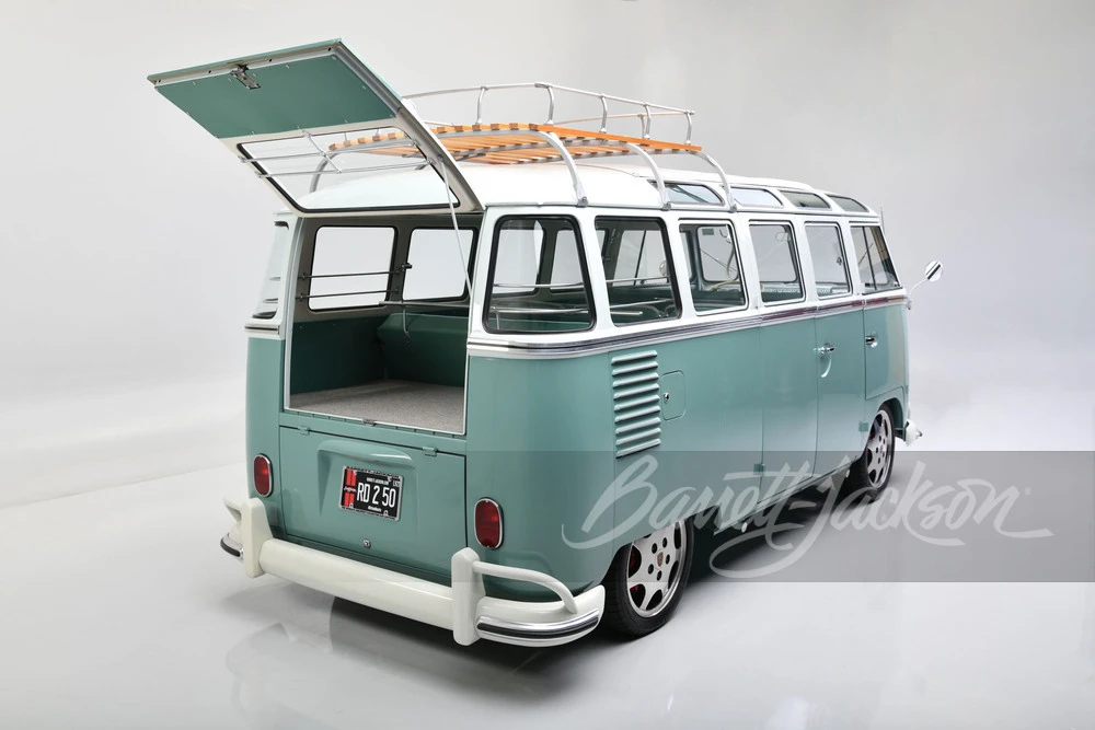 1962 Volkswagen Split-Window Bus - Image 25 of 31