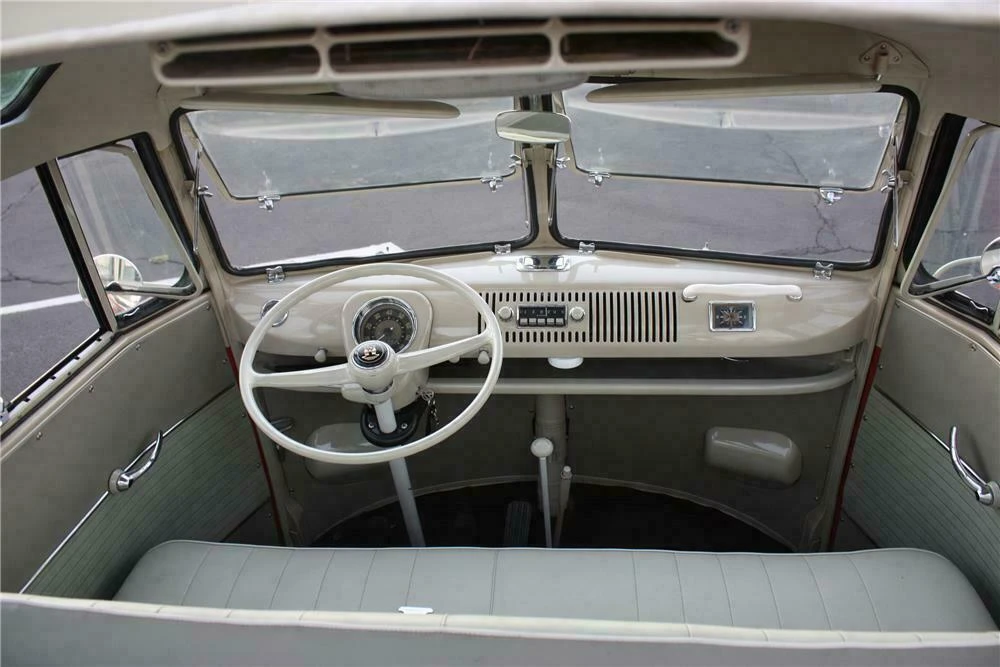 1962 Volkswagen Split-Window Bus - Image 4 of 5