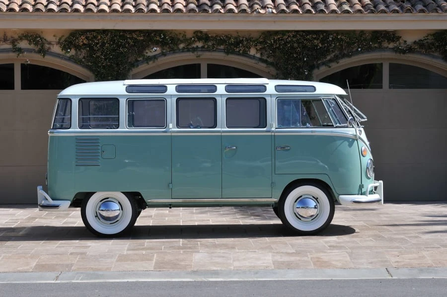 1962 Volkswagen Split-Window Bus - Image 2 of 12