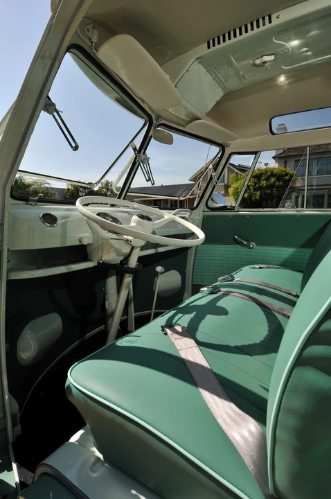 1962 Volkswagen Split-Window Bus - Image 4 of 12