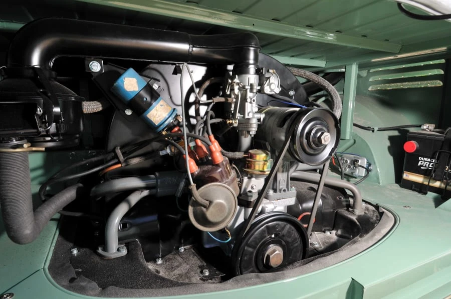 1962 Volkswagen Split-Window Bus - Image 6 of 12