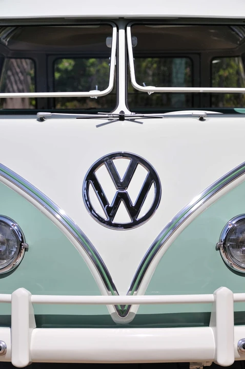 1962 Volkswagen Split-Window Bus - Image 8 of 12