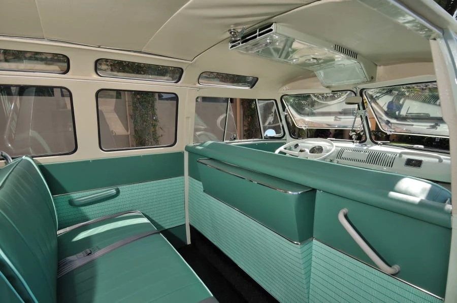 1962 Volkswagen Split-Window Bus - Image 9 of 12