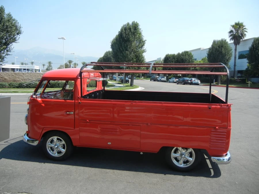 1962 Volkswagen Split-Window Bus - Image 2 of 8