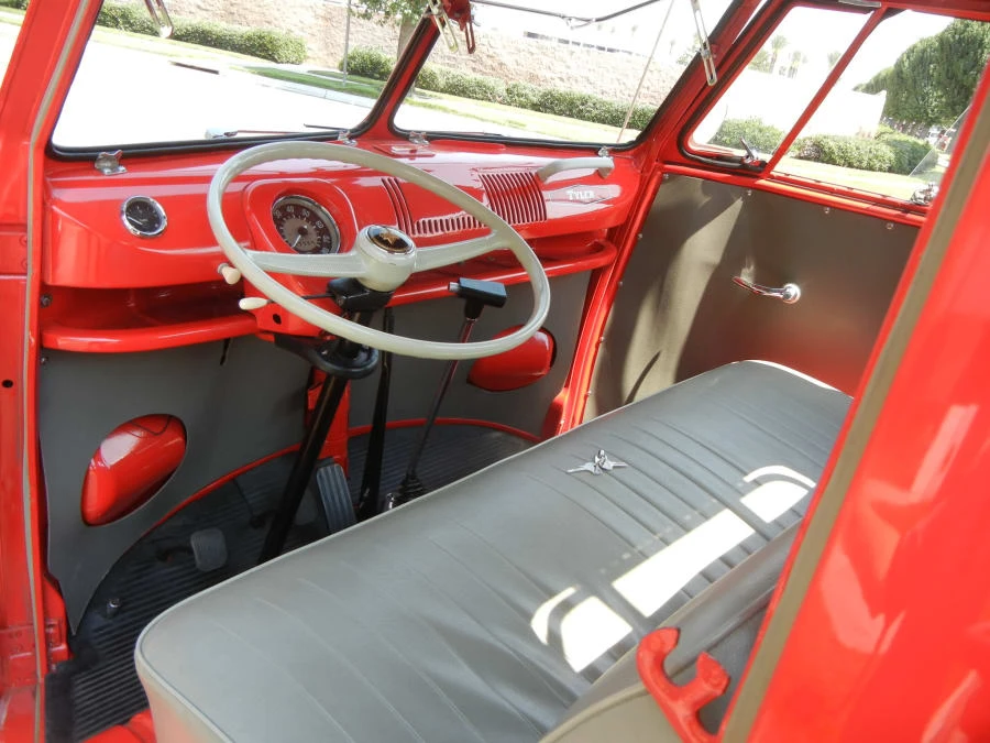 1962 Volkswagen Split-Window Bus - Image 4 of 8