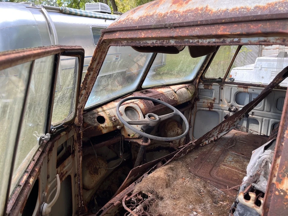 1962 Volkswagen Split-Window Bus - Image 7 of 18