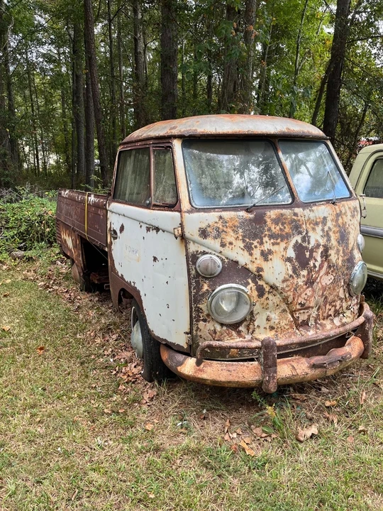1962 Volkswagen Split-Window Bus - Image 2 of 18