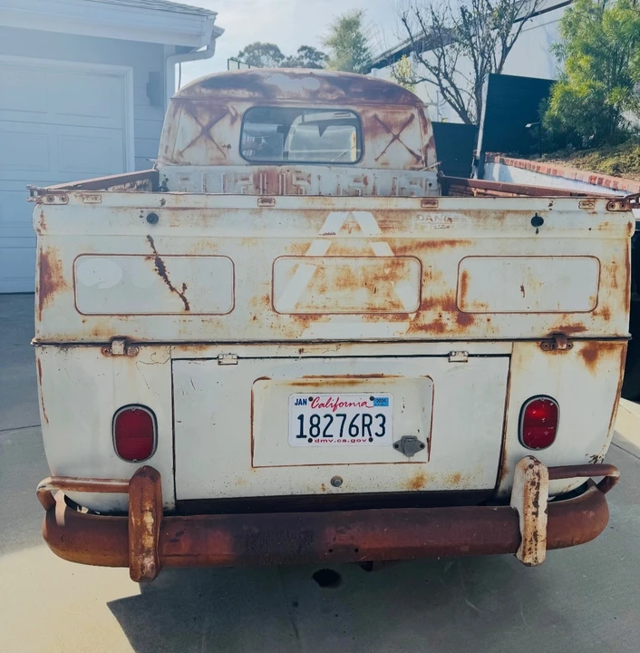 1962 Volkswagen Split-Window Bus - Image 3 of 10