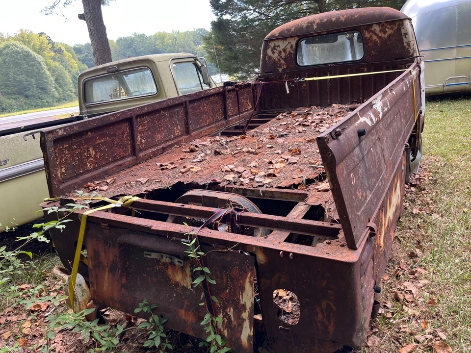 1962 Volkswagen Split-Window Bus - Image 6 of 18