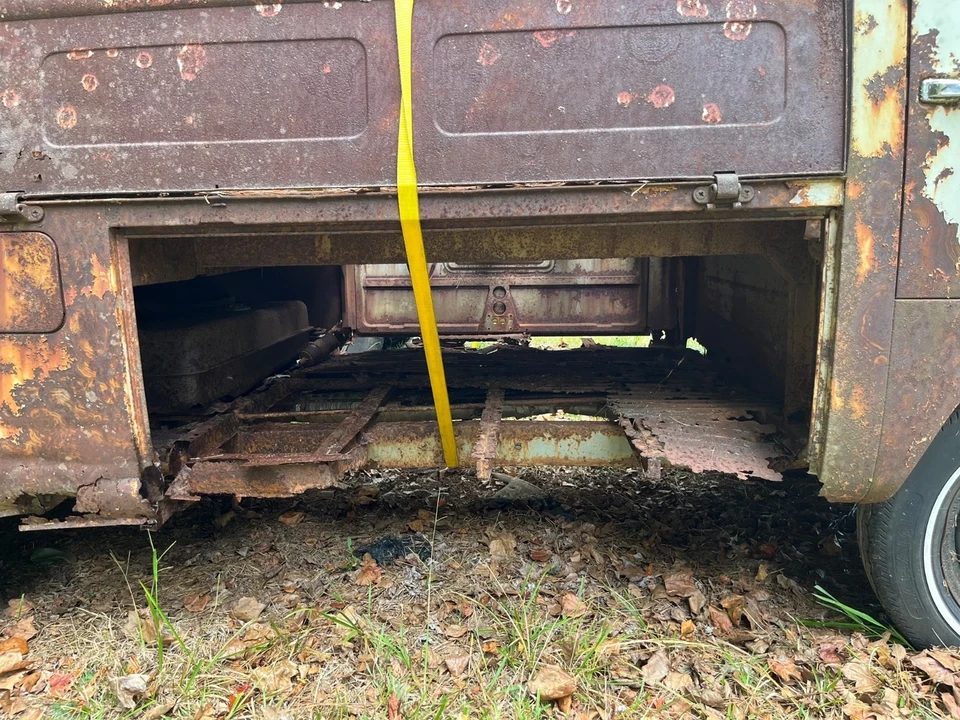 1962 Volkswagen Split-Window Bus - Image 5 of 18