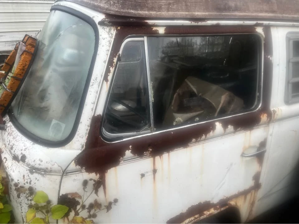1962 Volkswagen Split-Window Camper - Image 4 of 4