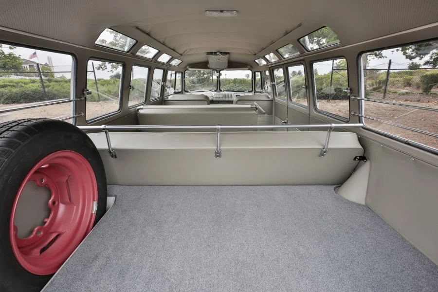 1962 Volkswagen Split-Window Bus - Image 10 of 12