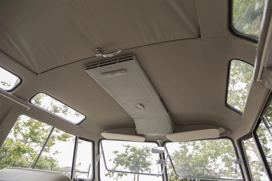 1962 Volkswagen Split-Window Bus - Image 11 of 12