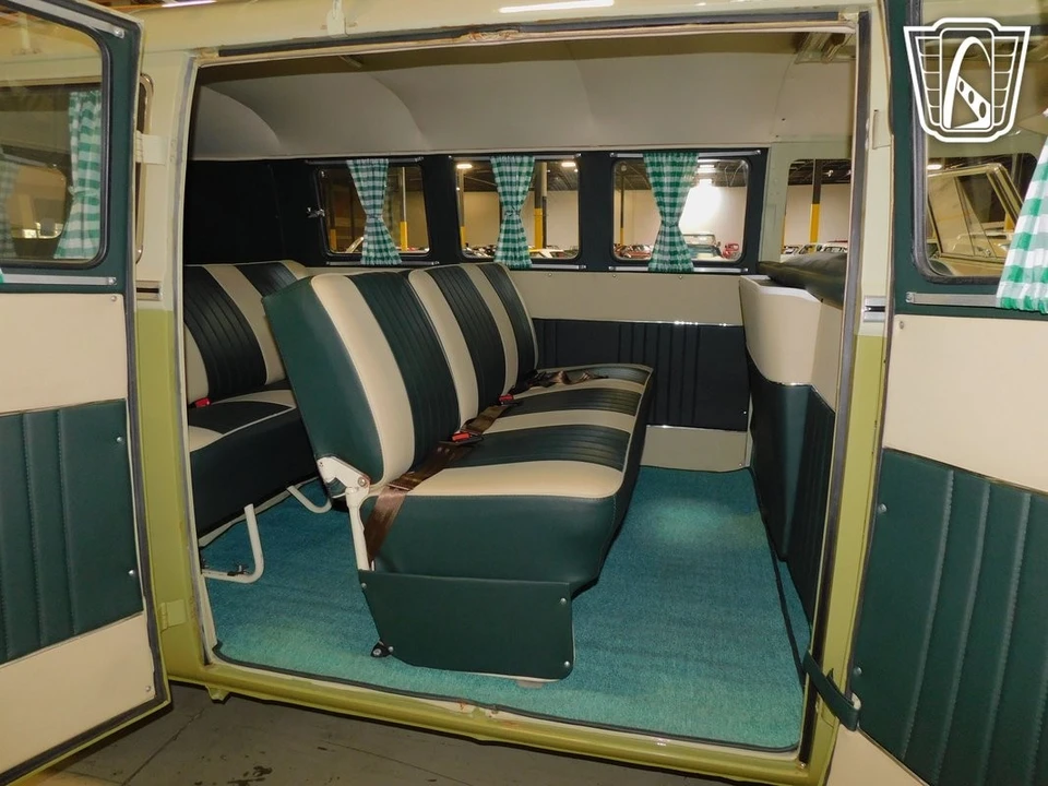 1962 Volkswagen Split-Window Bus - Image 9 of 12