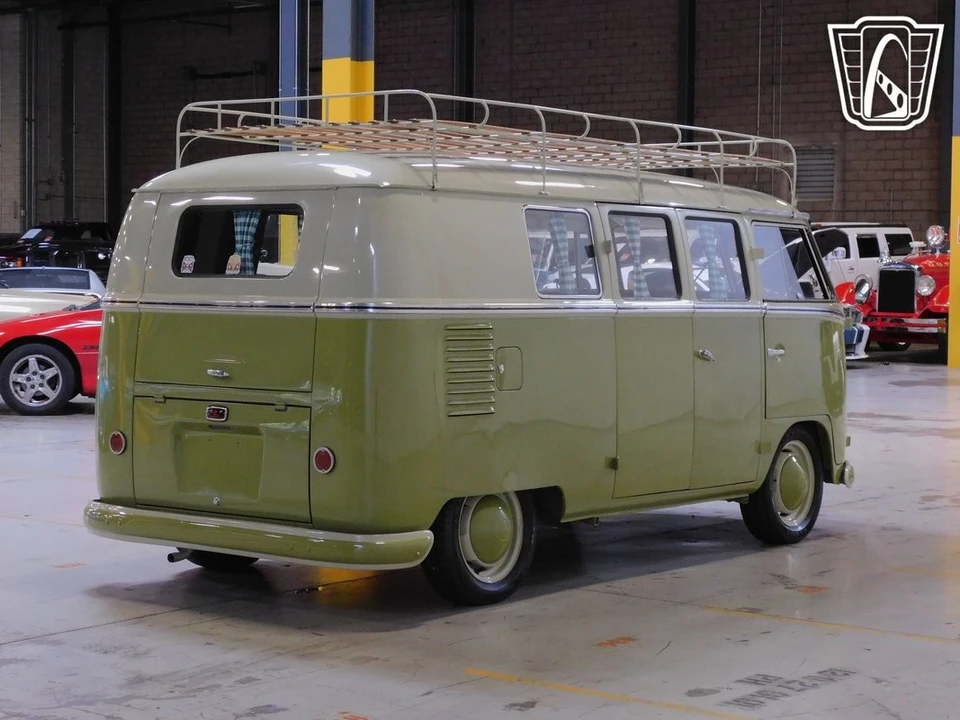 1962 Volkswagen Split-Window Bus - Image 5 of 12
