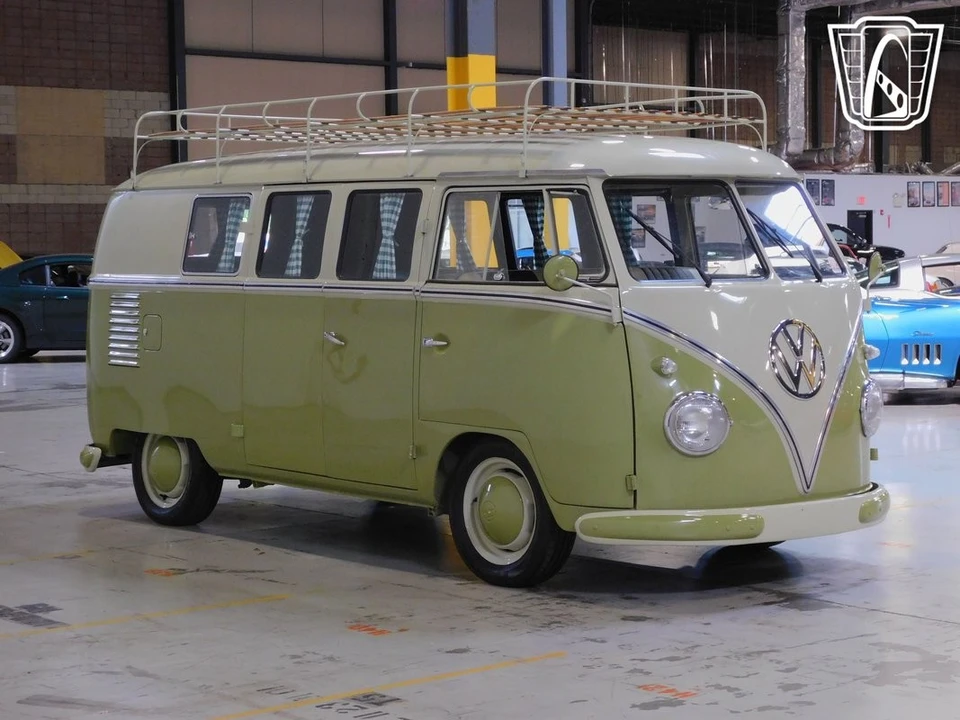 1962 Volkswagen Split-Window Bus - Image 6 of 12
