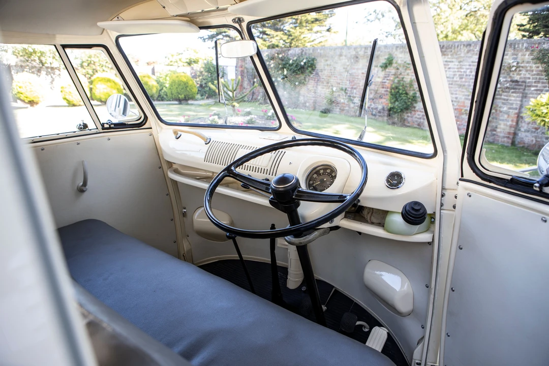 1962 Volkswagen Split-Window Bus - Image 4 of 30