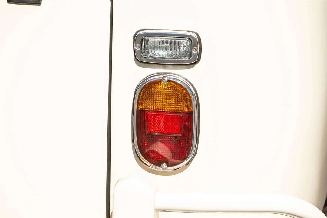 1962 Volkswagen Split-Window Bus - Image 29 of 30