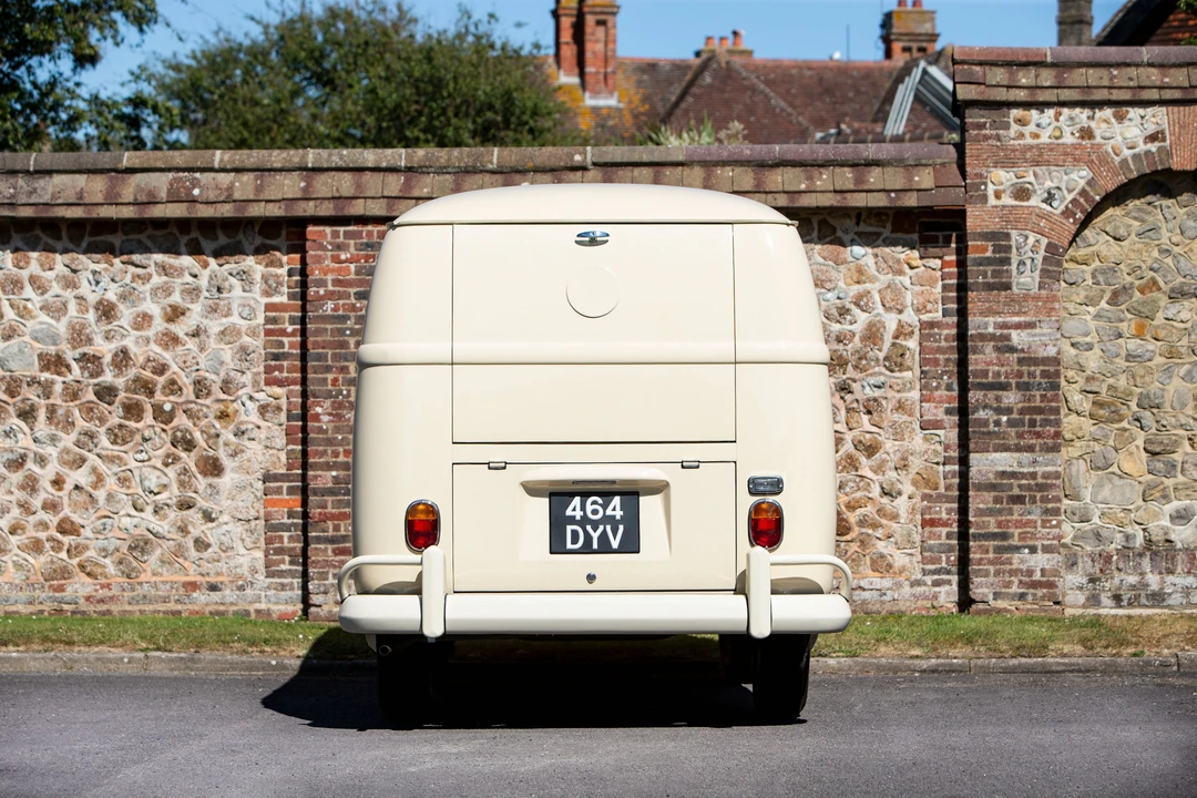 1962 Volkswagen Split-Window Bus - Image 25 of 30