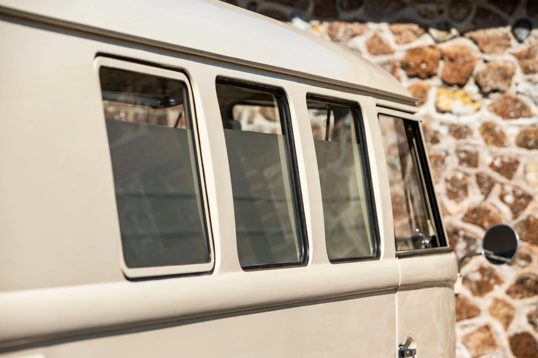 1962 Volkswagen Split-Window Bus - Image 27 of 30
