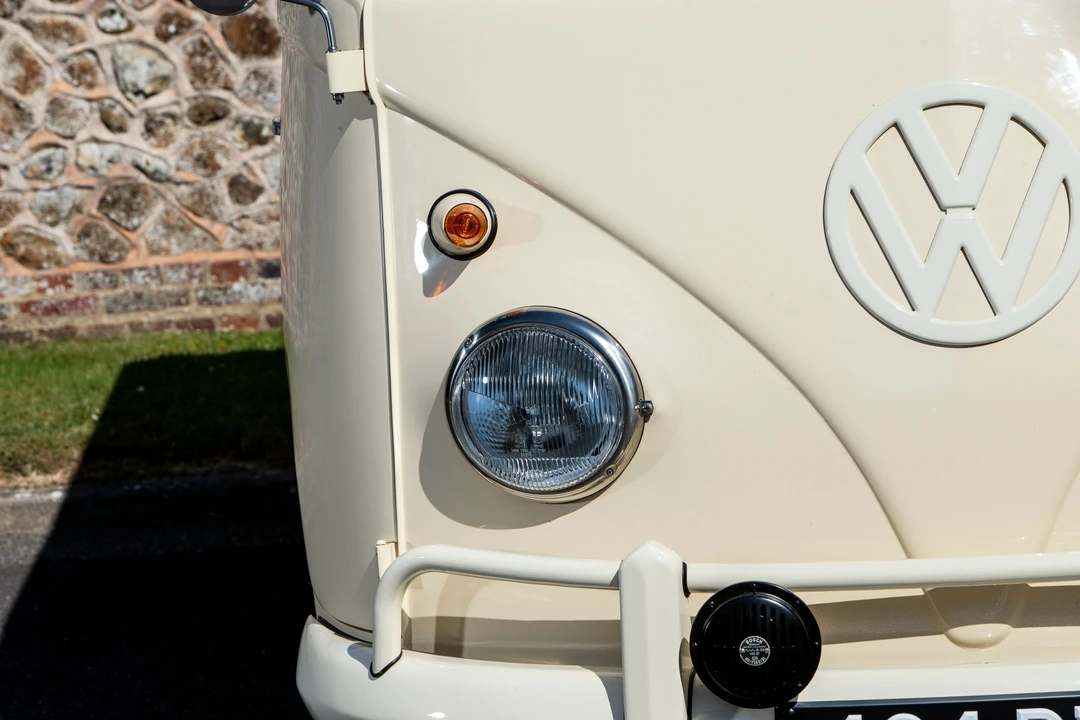 1962 Volkswagen Split-Window Bus - Image 14 of 30