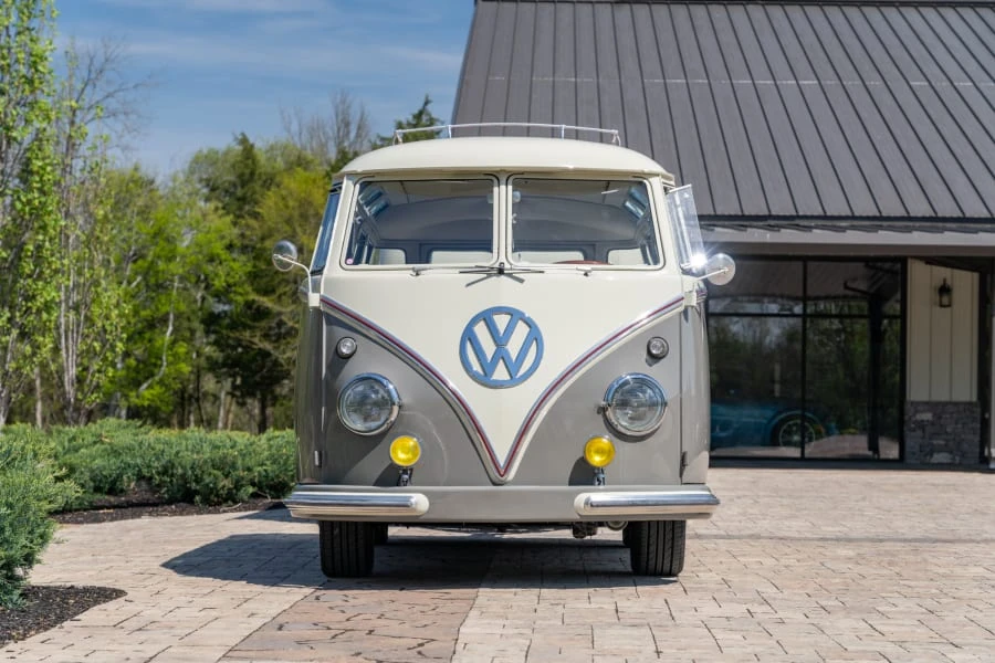 1962 Volkswagen Split-Window Bus - Image 4 of 31