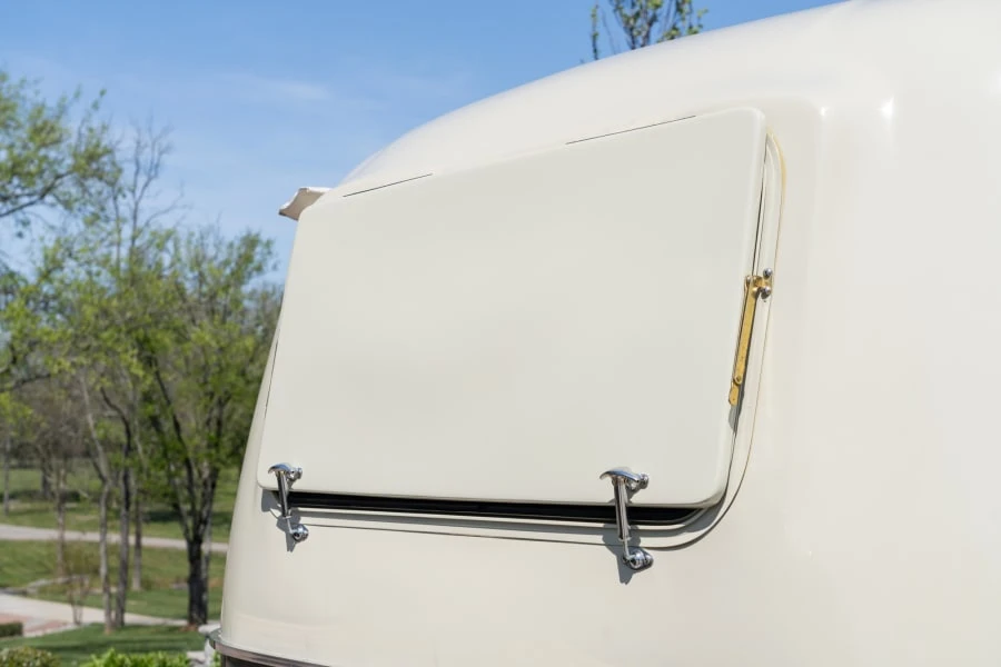 1962 Volkswagen Split-Window Bus - Image 8 of 31