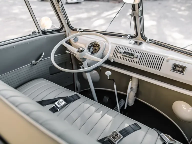 1962 Volkswagen Split-Window Bus - Image 5 of 31