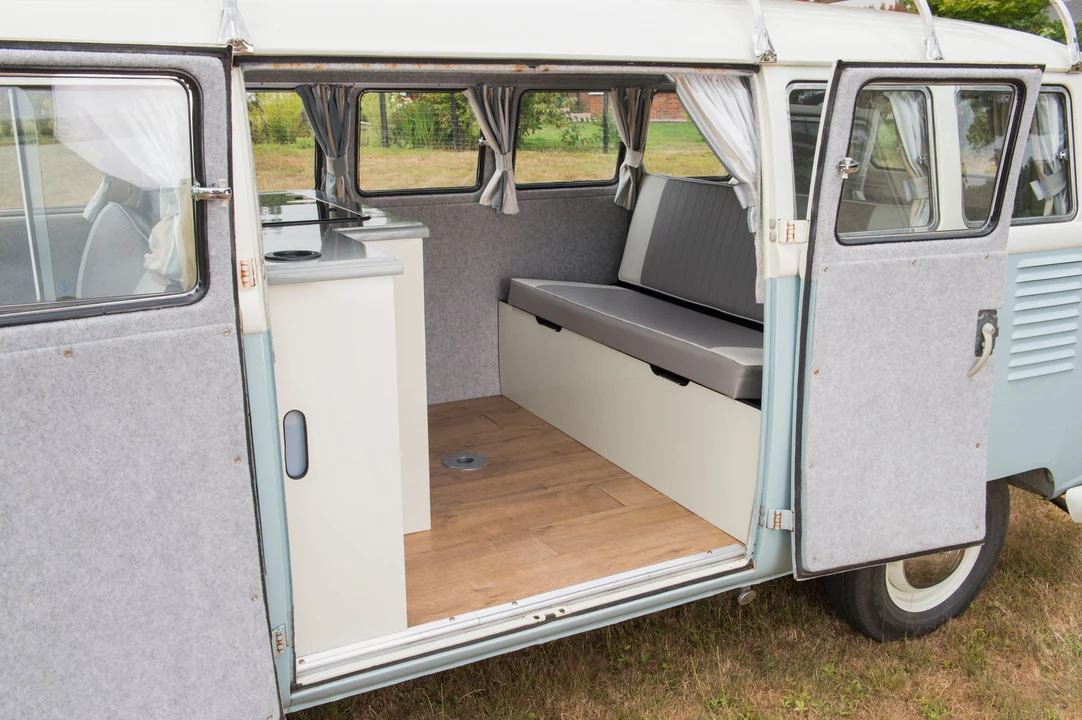 1962 Volkswagen Split-Window Camper - Image 5 of 31