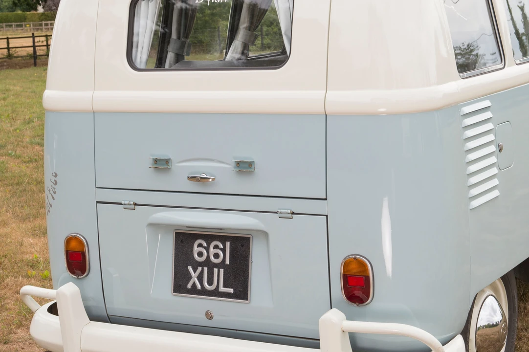 1962 Volkswagen Split-Window Camper - Image 10 of 31