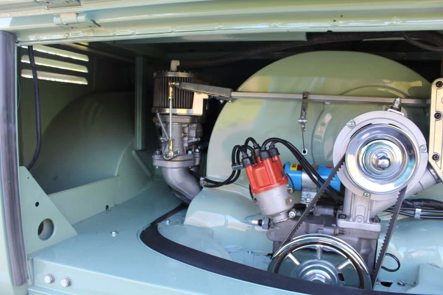1962 Volkswagen Split-Window Bus - Image 8 of 10