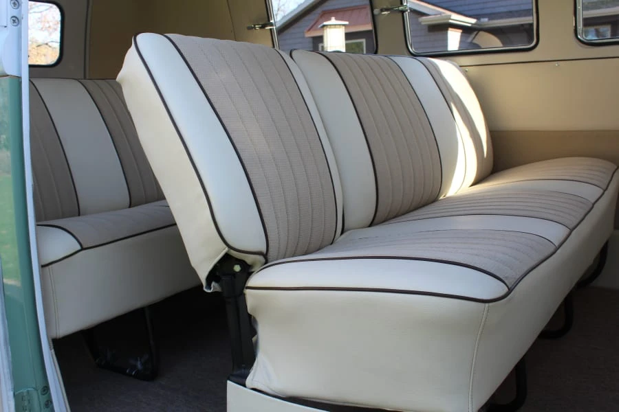 1962 Volkswagen Split-Window Bus - Image 5 of 10