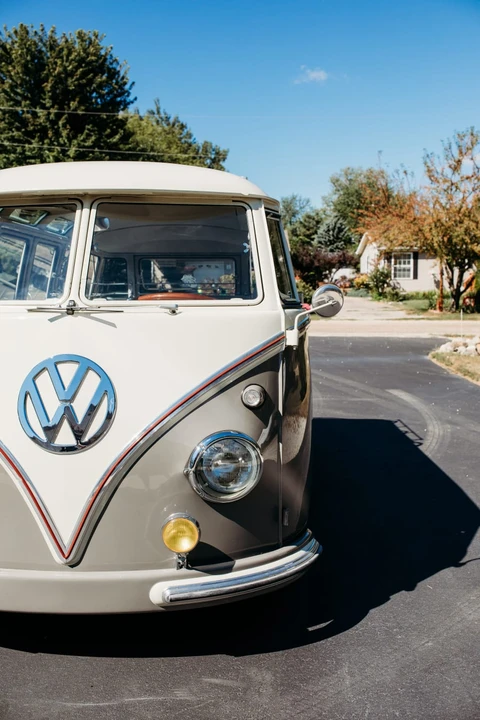 1962 Volkswagen Split-Window Bus - Image 23 of 31