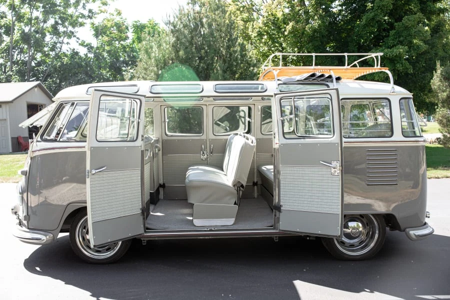 1962 Volkswagen Split-Window Bus - Image 10 of 31