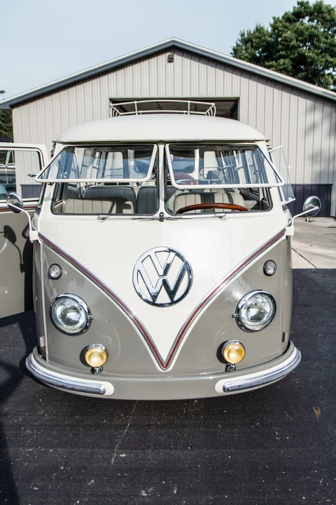 1962 Volkswagen Split-Window Bus - Image 16 of 31