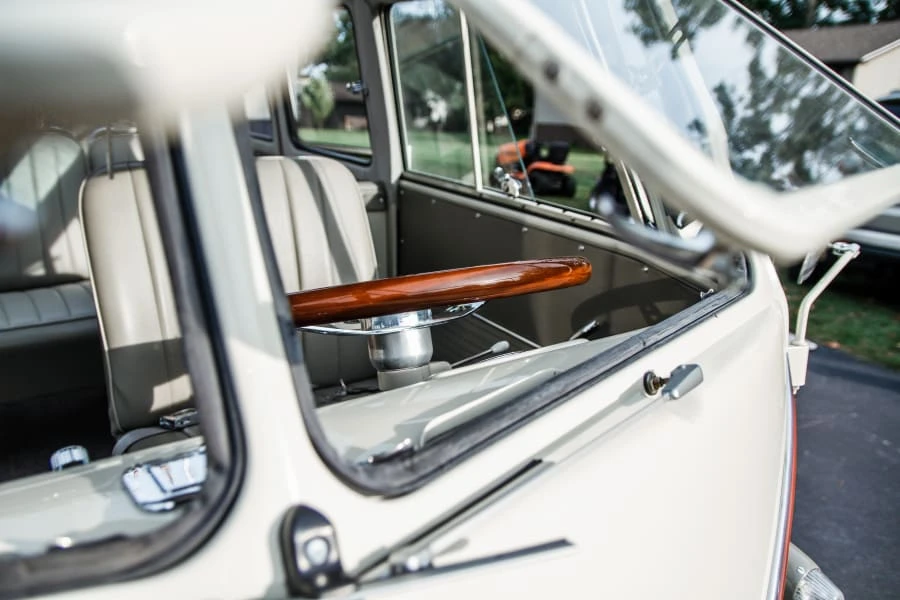 1962 Volkswagen Split-Window Bus - Image 15 of 31