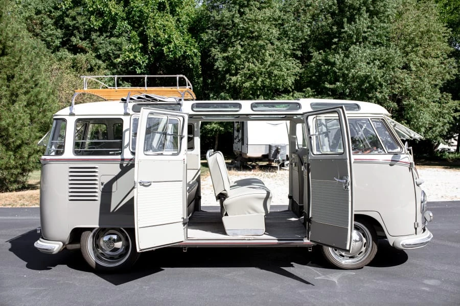 1962 Volkswagen Split-Window Bus - Image 11 of 31