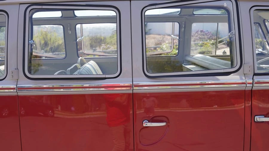 1962 Volkswagen Split-Window Bus - Image 19 of 31
